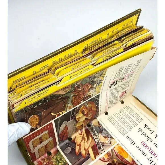 Vtg Better Homes And Gardens HC Cookbooks 1948 & 1965 Gold Souvenir Edition - 2 - Picture 10 of 13